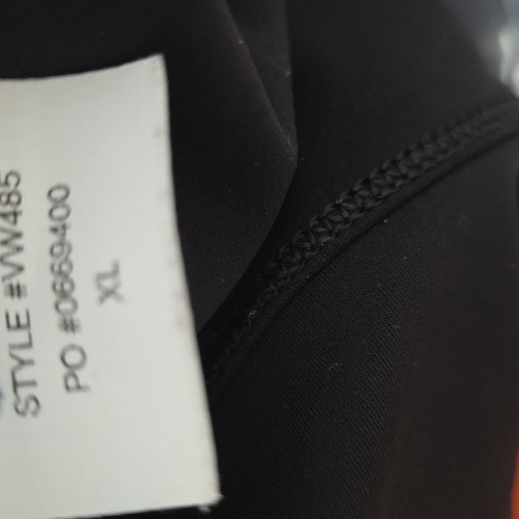 NWT Women's Vuori Halo Essential Jumpsuit. Color Black Heather. Various Sizes - Picture 8 of 8